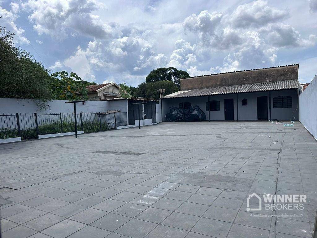 Casa à venda com 4 quartos, 200m² - Foto 4