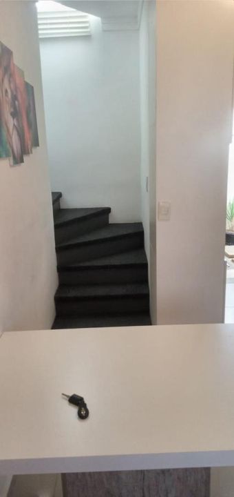 Casa à venda com 2 quartos, 55m² - Foto 2