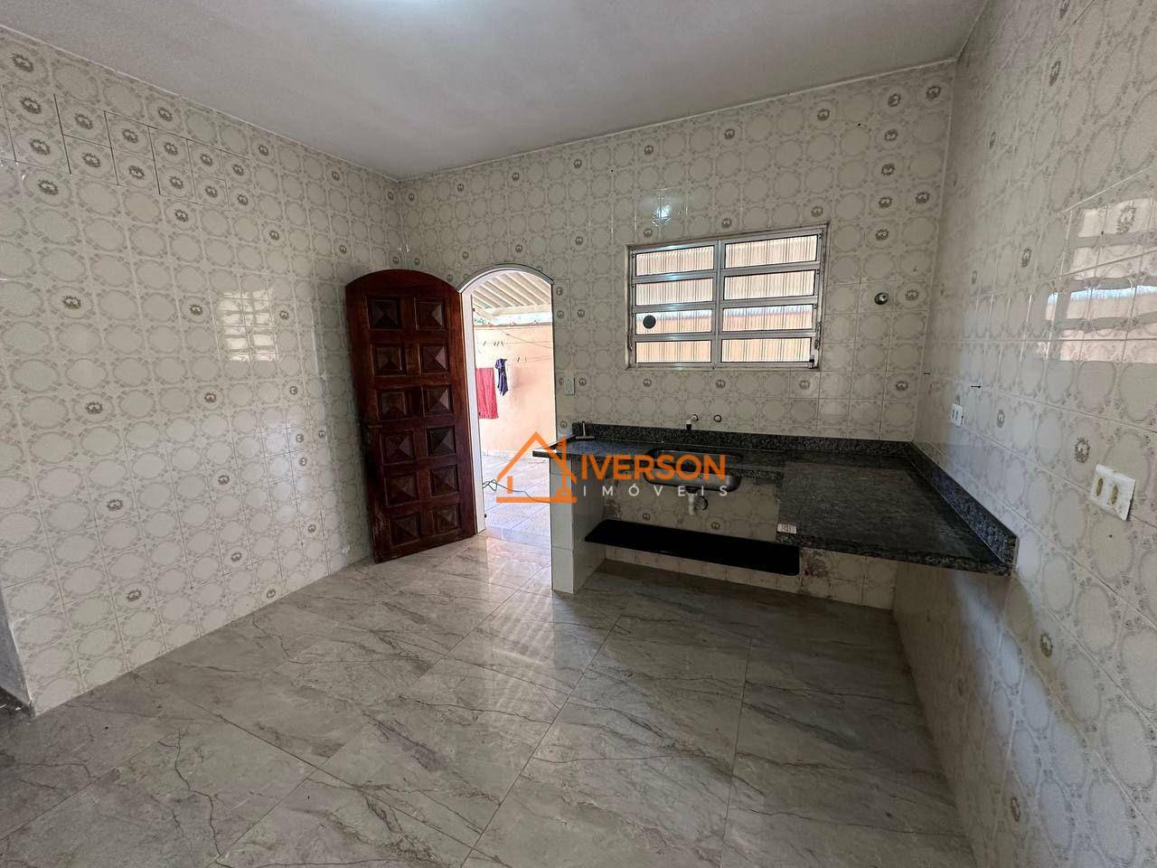 Casa à venda com 2 quartos, 84m² - Foto 9