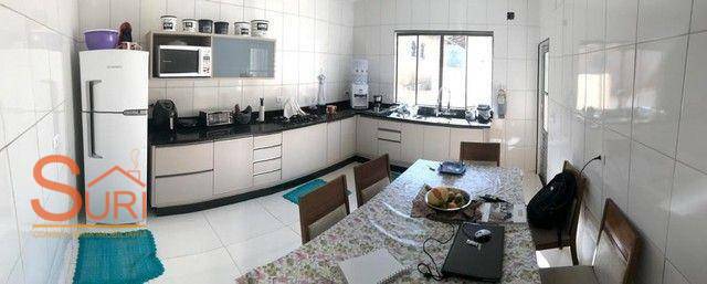 Casa à venda com 4 quartos, 200m² - Foto 2