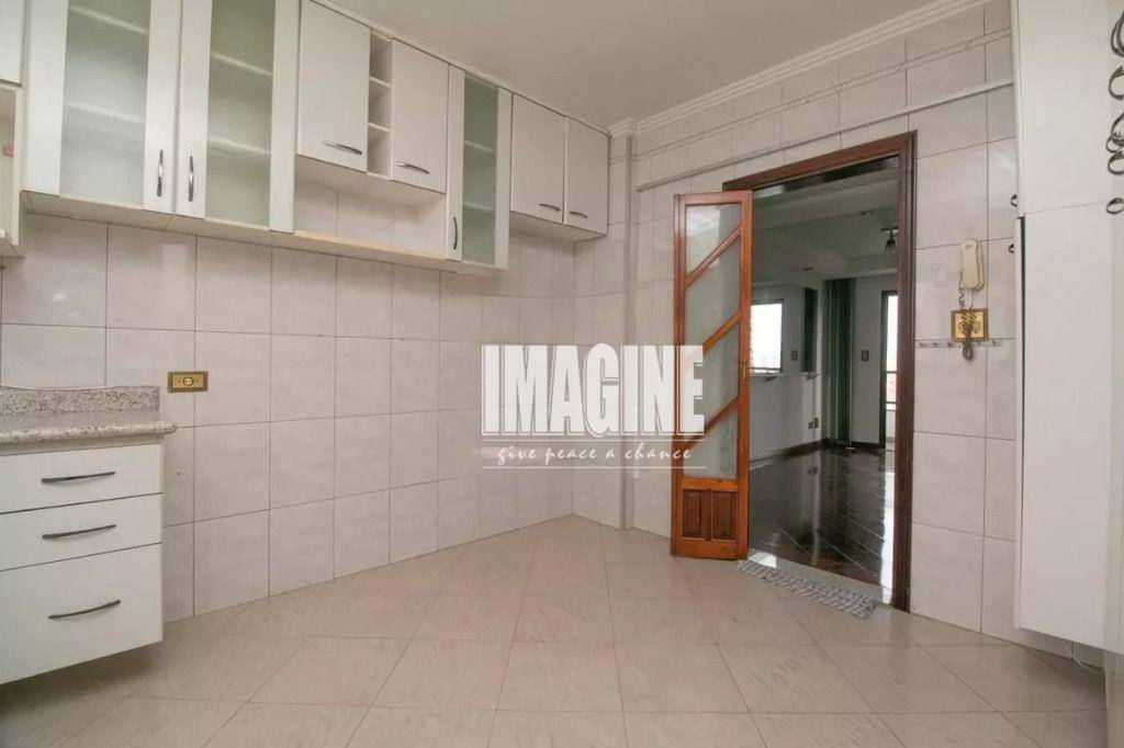 Apartamento à venda com 3 quartos, 134m² - Foto 10