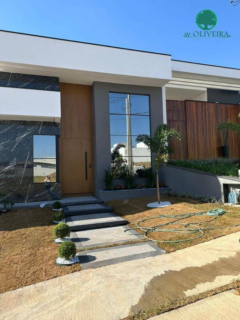 Casa de Condomínio à venda com 3 quartos, 194m² - Foto 1