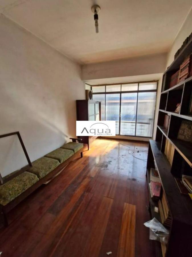 Casa à venda com 3 quartos, 203m² - Foto 2