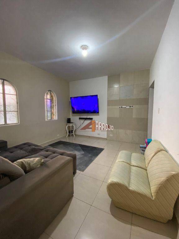 Casa à venda com 2 quartos, 140m² - Foto 1