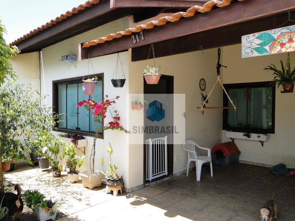 Casa à venda com 3 quartos, 185m² - Foto 2