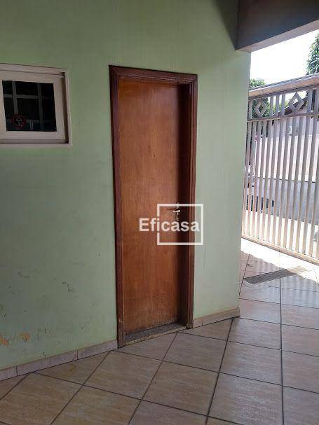 Casa à venda com 3 quartos, 230m² - Foto 30