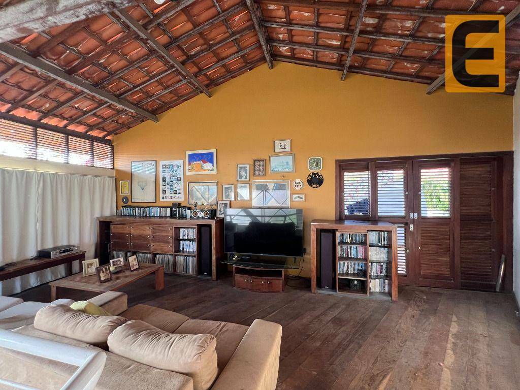 Casa à venda com 3 quartos, 310m² - Foto 8