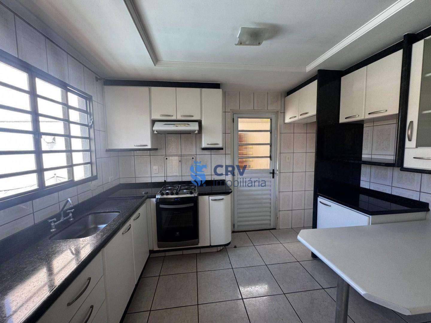 Sobrado para alugar com 3 quartos, 237m² - Foto 28