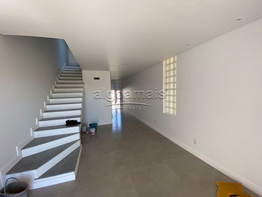 Casa à venda com 3 quartos, 95m² - Foto 5