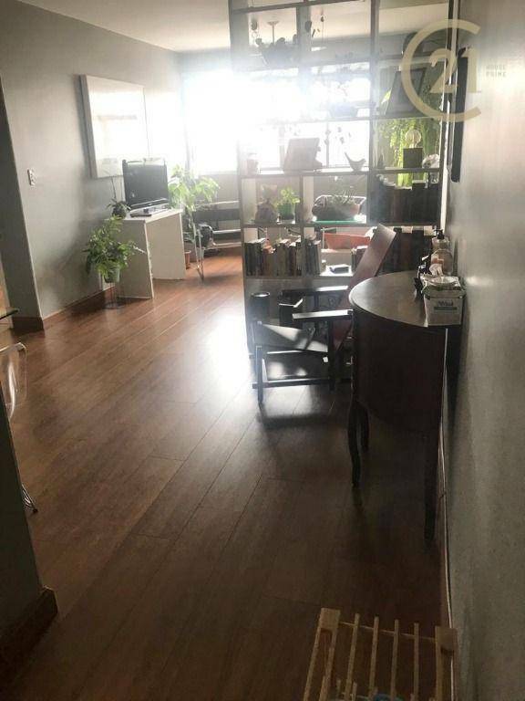 Apartamento à venda com 3 quartos, 97m² - Foto 1