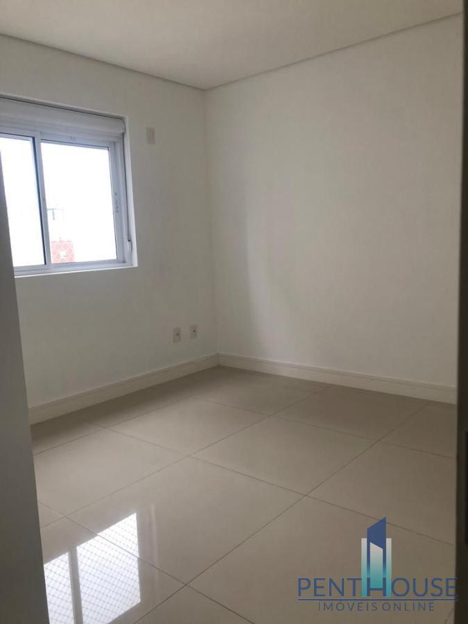 Apartamento para alugar com 3 quartos, 132m² - Foto 13