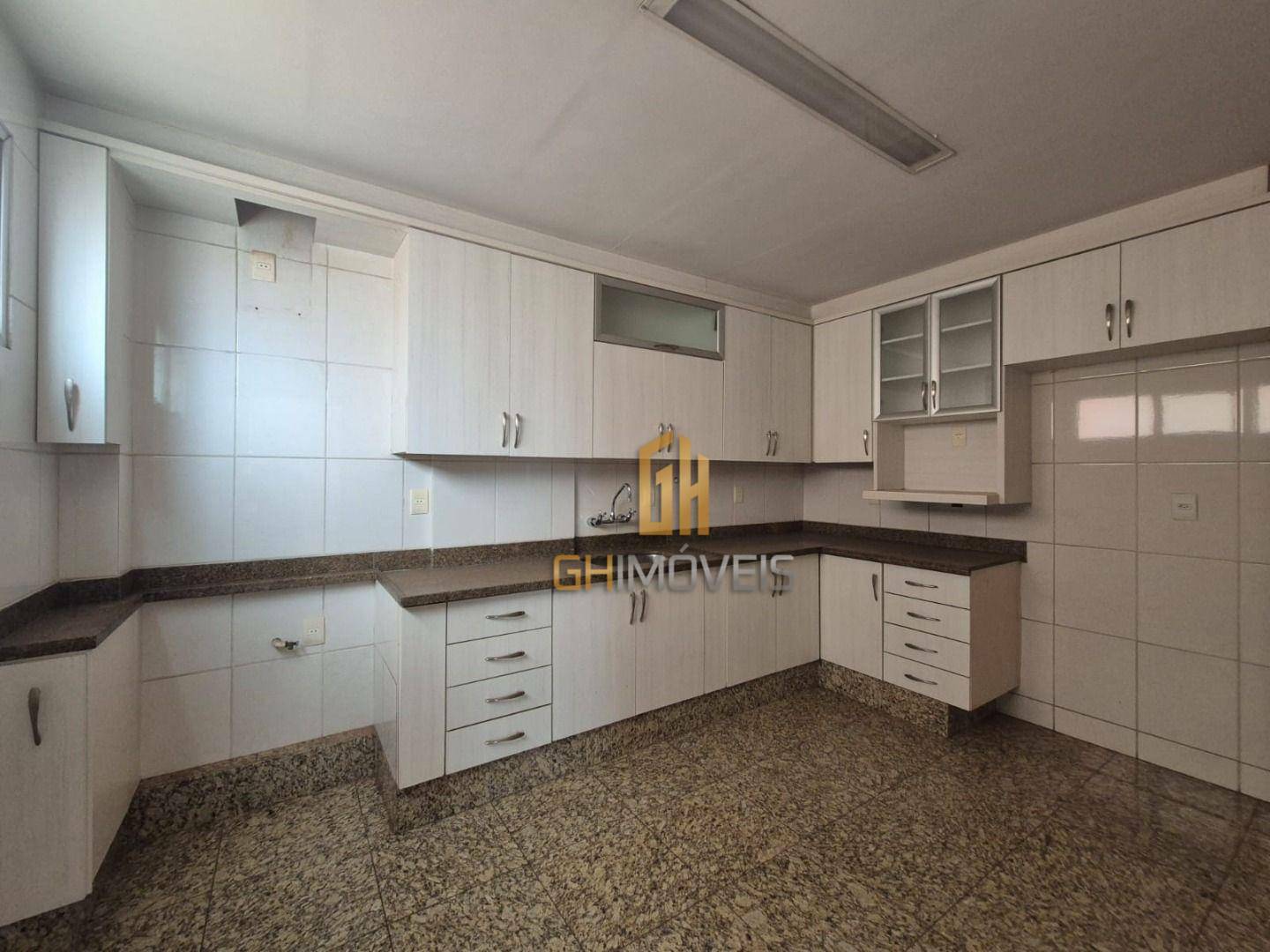 Apartamento à venda com 4 quartos, 252m² - Foto 19