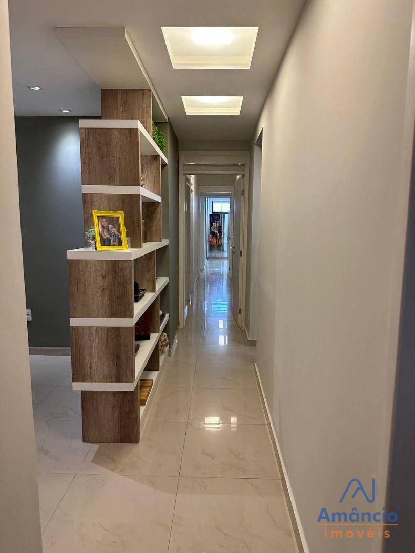 Casa à venda com 3 quartos, 210m² - Foto 9