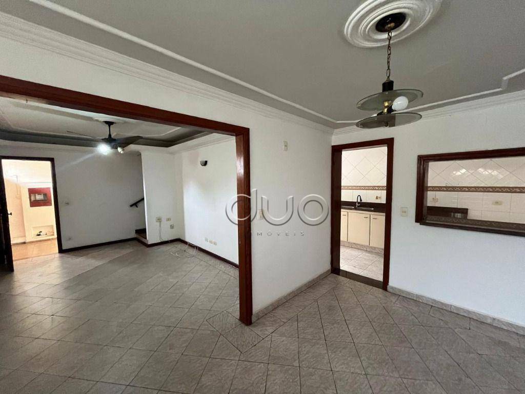 Casa à venda com 3 quartos, 140m² - Foto 1