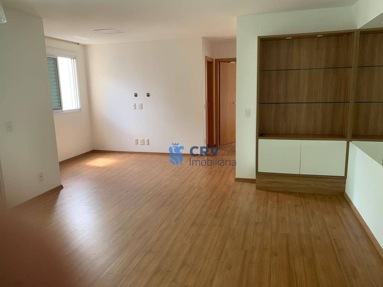 Apartamento à venda com 2 quartos, 75m² - Foto 1