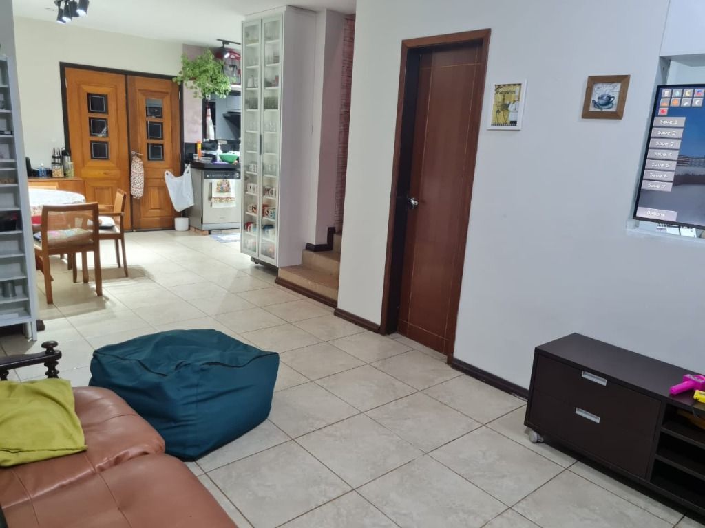 Casa de Condomínio à venda com 2 quartos, 250m² - Foto 4