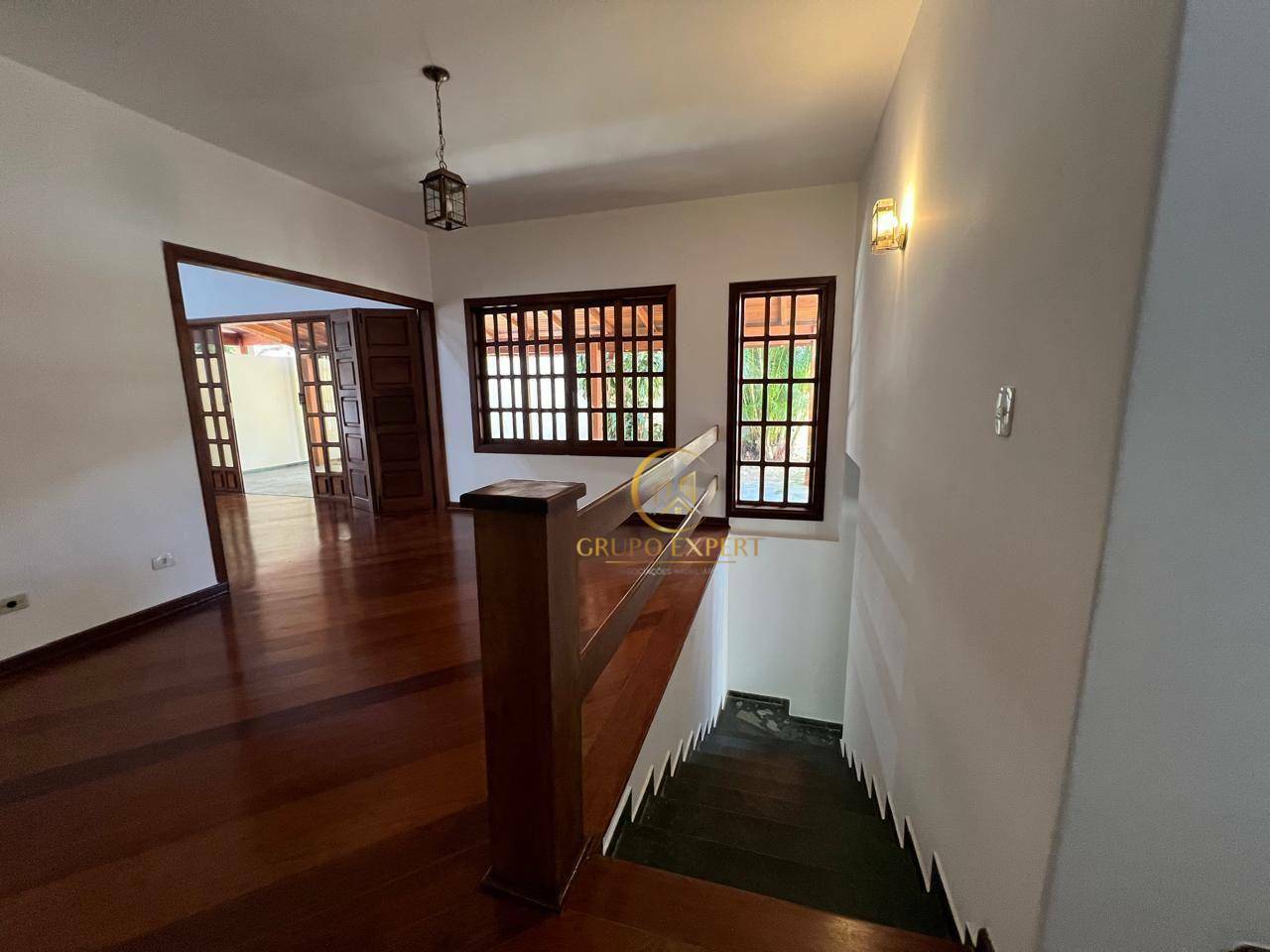 Casa de Condomínio à venda e aluguel com 3 quartos, 300m² - Foto 8