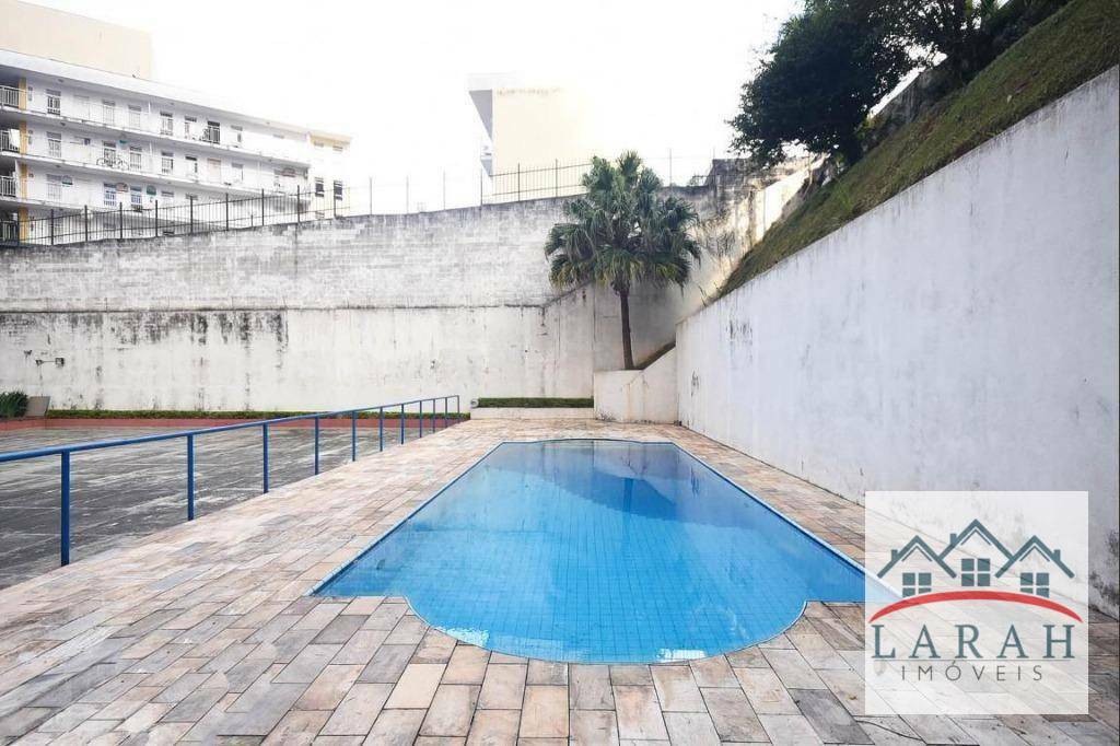 Casa para alugar com 3 quartos, 237m² - Foto 9