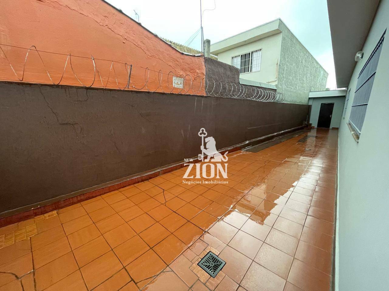 Casa à venda com 3 quartos, 200m² - Foto 18