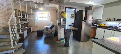 Casa à venda com 3 quartos, 176m² - Foto 3