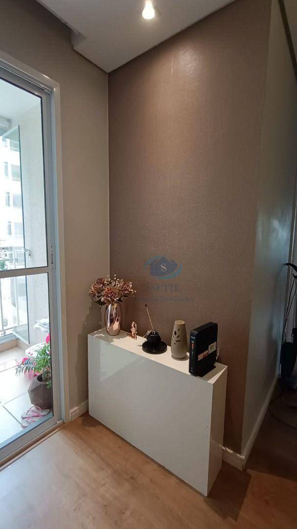 Apartamento à venda com 3 quartos, 61m² - Foto 2