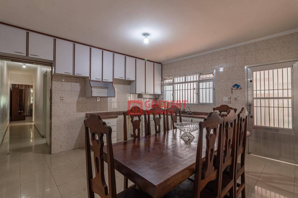 Casa à venda com 3 quartos, 320m² - Foto 20