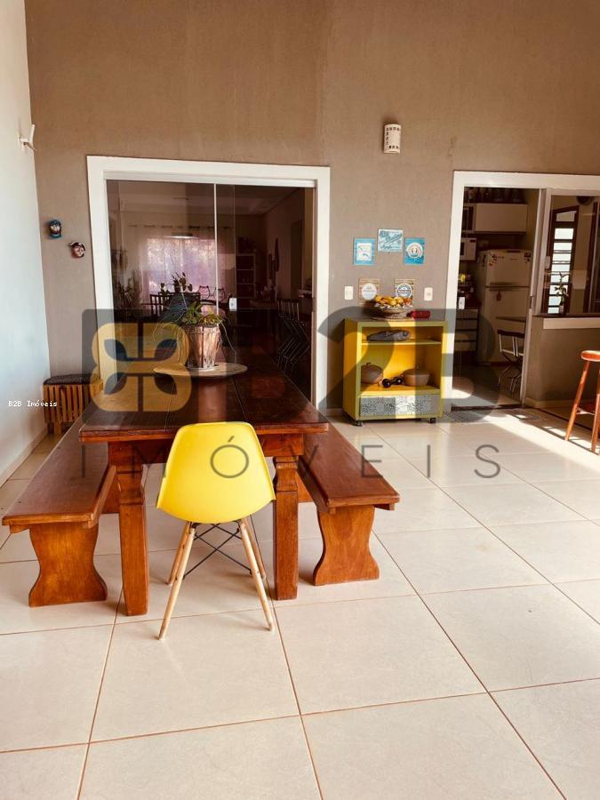 Casa de Condomínio à venda com 3 quartos, 247m² - Foto 32