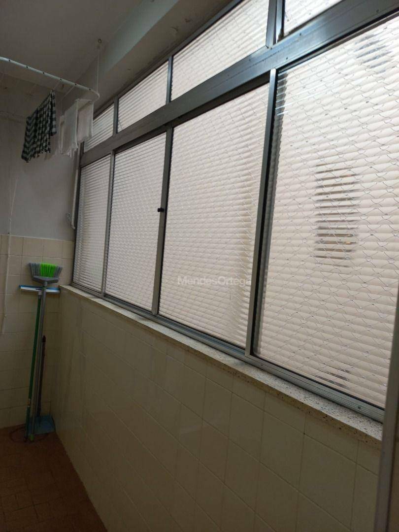 Apartamento para alugar com 2 quartos, 65m² - Foto 8