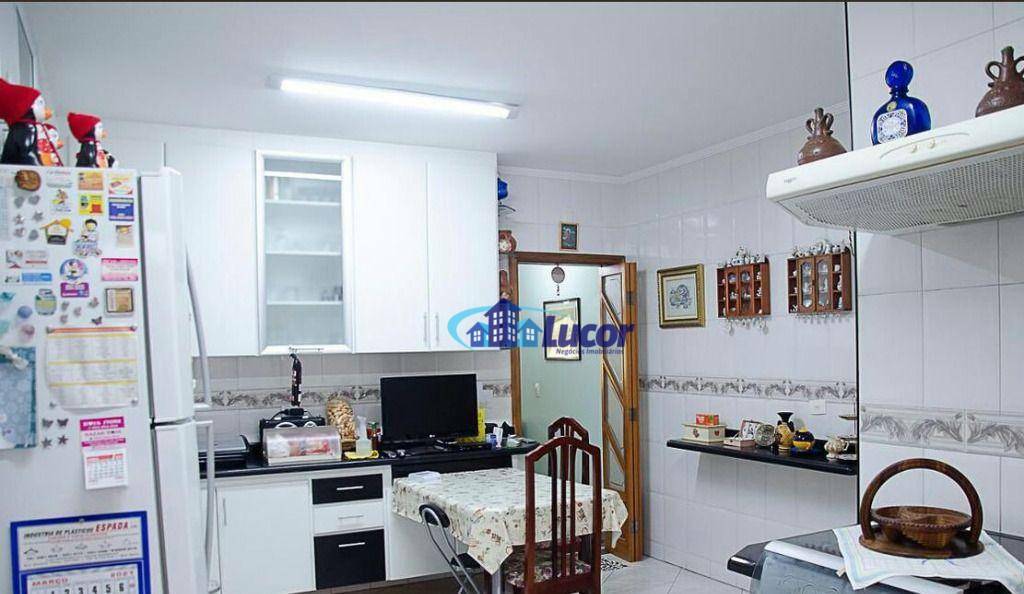 Sobrado à venda com 3 quartos, 100m² - Foto 4