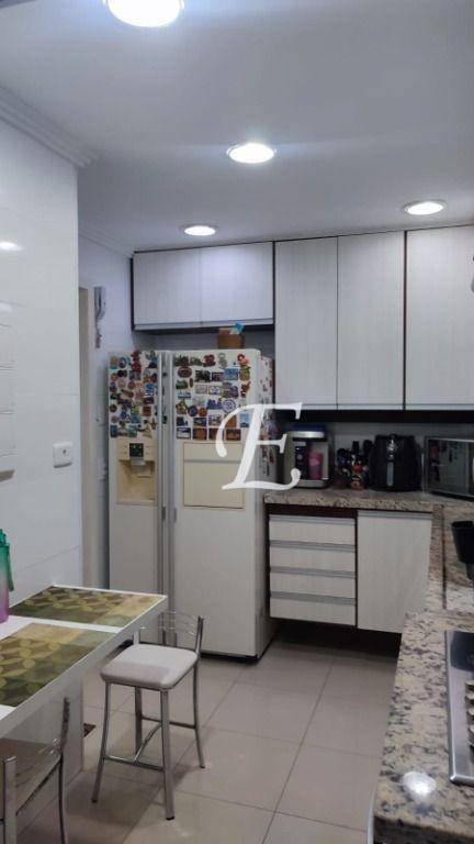 Apartamento à venda com 3 quartos, 180m² - Foto 23