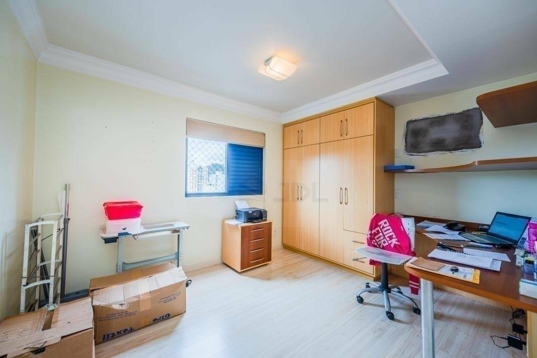 Apartamento à venda com 4 quartos, 226m² - Foto 24