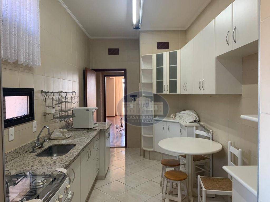 Apartamento à venda com 3 quartos, 174m² - Foto 2