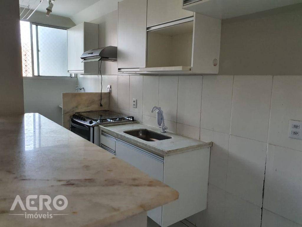 Apartamento para alugar com 2 quartos, 55m² - Foto 9