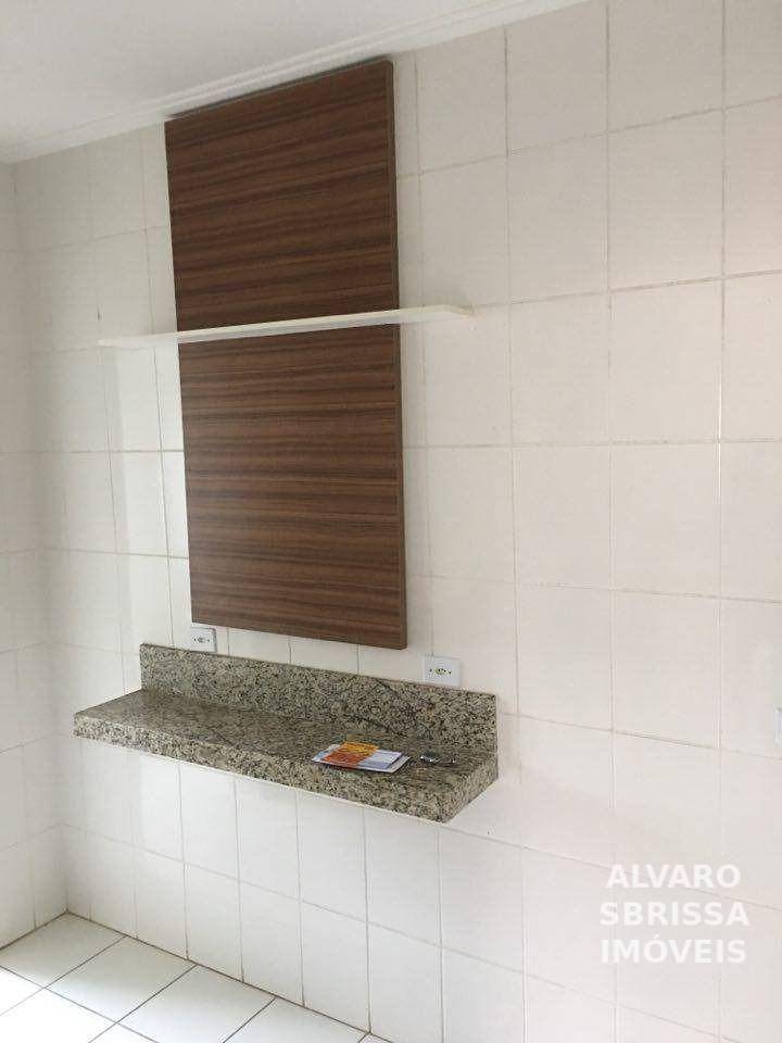 Apartamento à venda com 2 quartos, 70m² - Foto 3