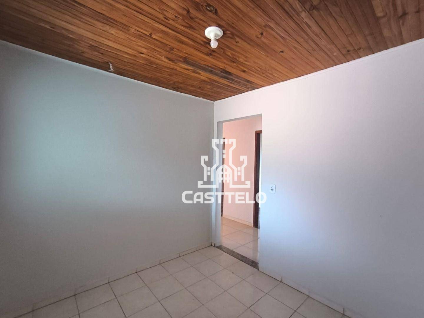 Casa para alugar com 2 quartos, 60m² - Foto 13