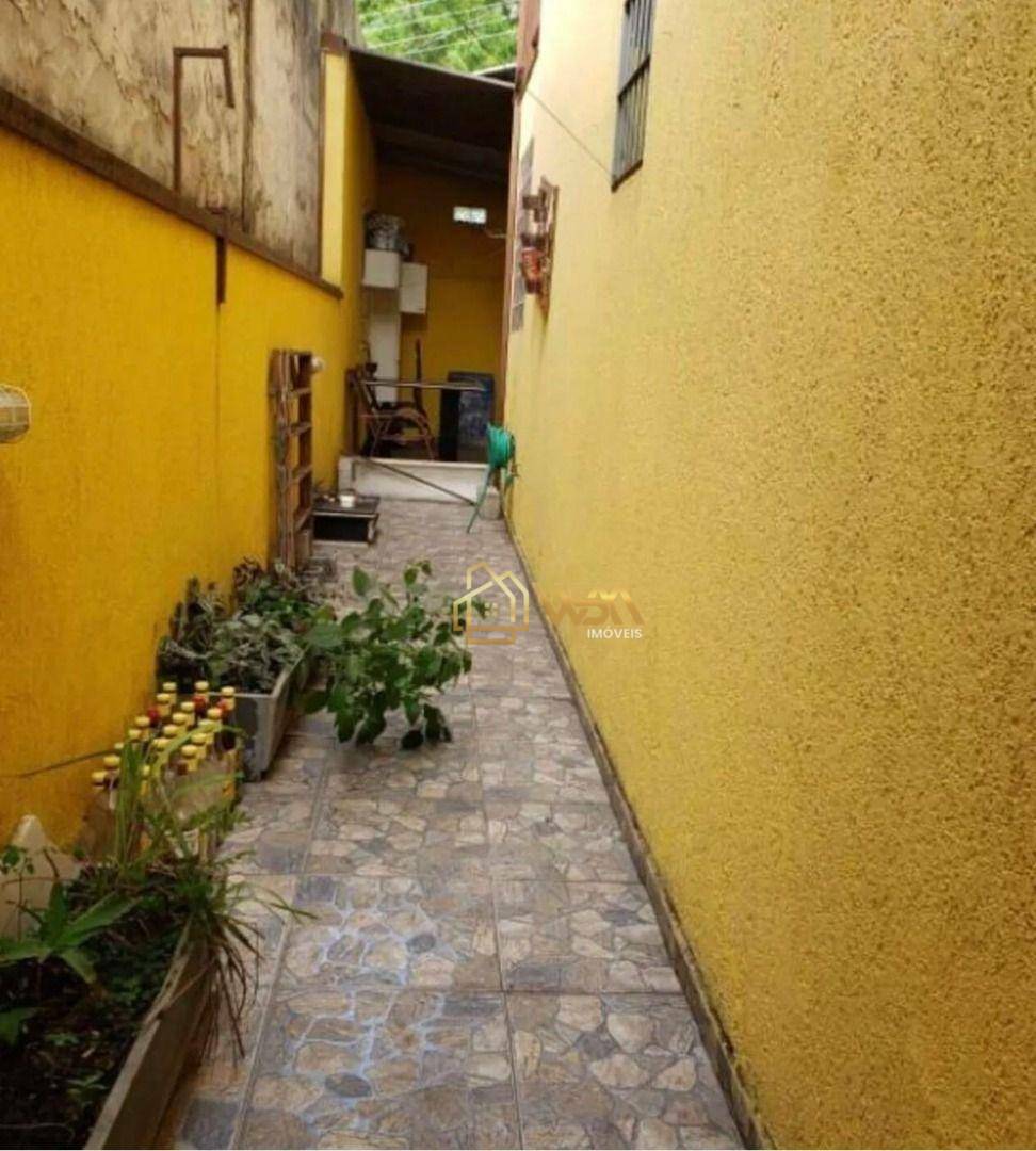 Sobrado à venda com 2 quartos, 180m² - Foto 3