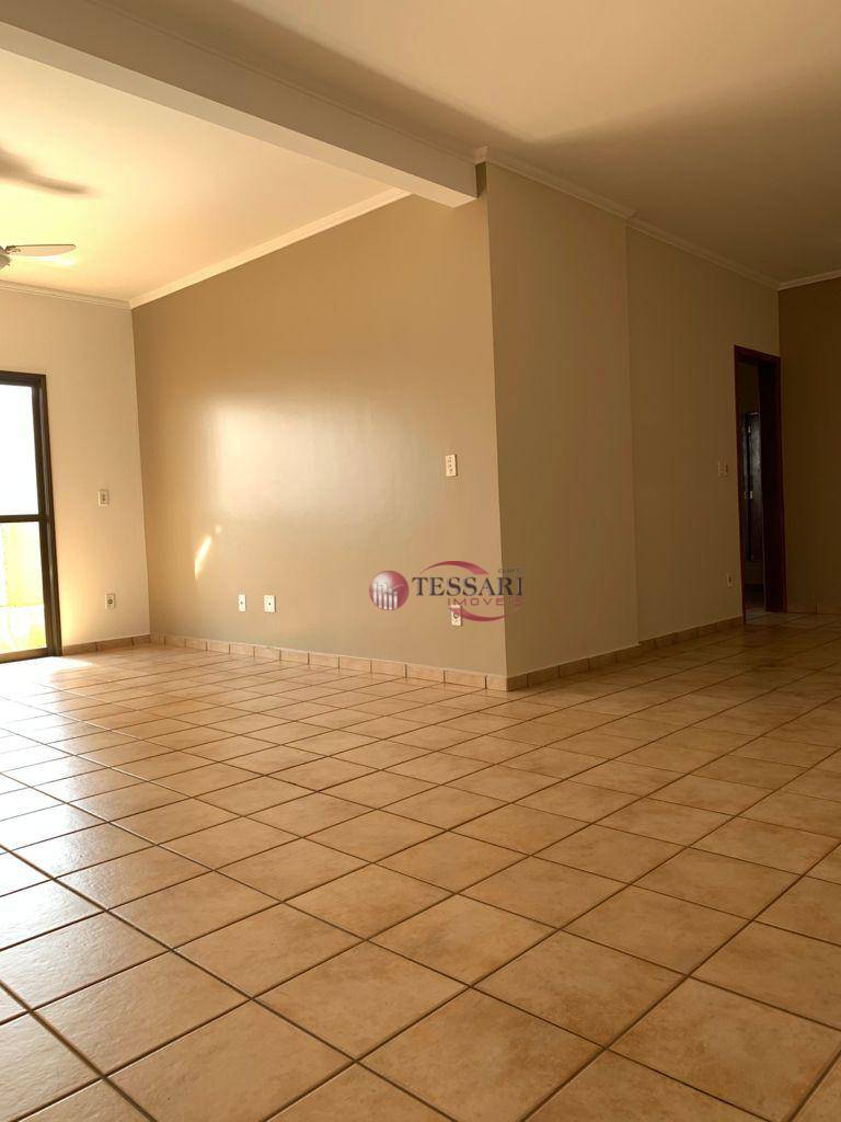 Apartamento para alugar com 3 quartos, 126m² - Foto 3