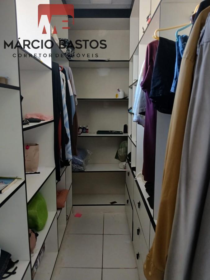Casa à venda com 3 quartos, 380m² - Foto 20