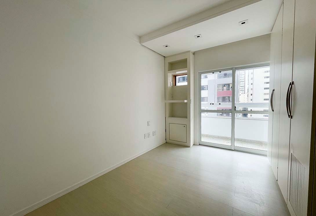 Apartamento à venda com 3 quartos, 123m² - Foto 16