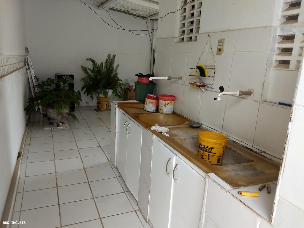 Casa à venda com 4 quartos, 350m² - Foto 16