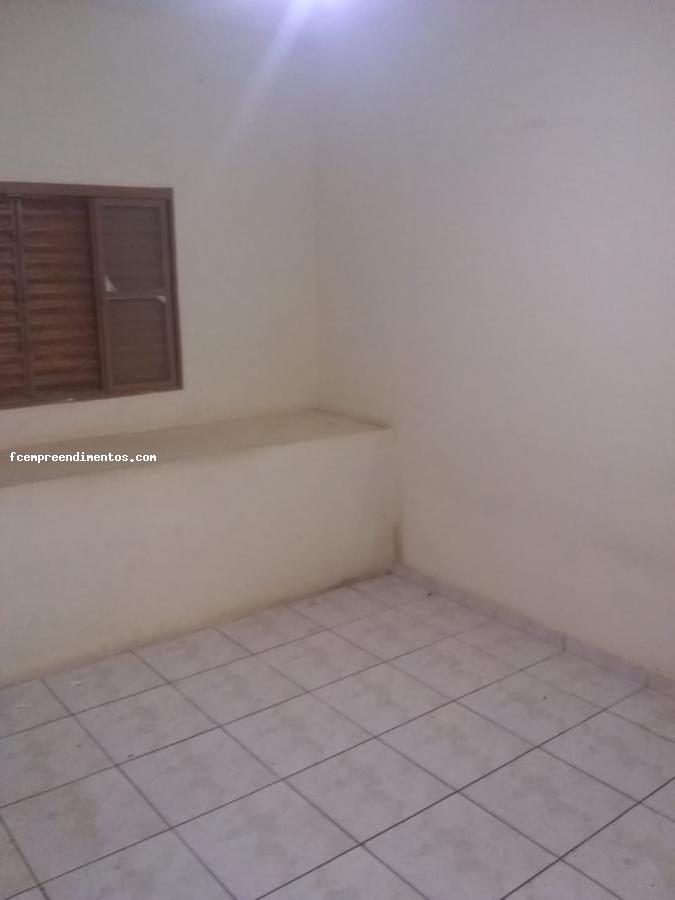 Casa à venda com 4 quartos, 200m² - Foto 10