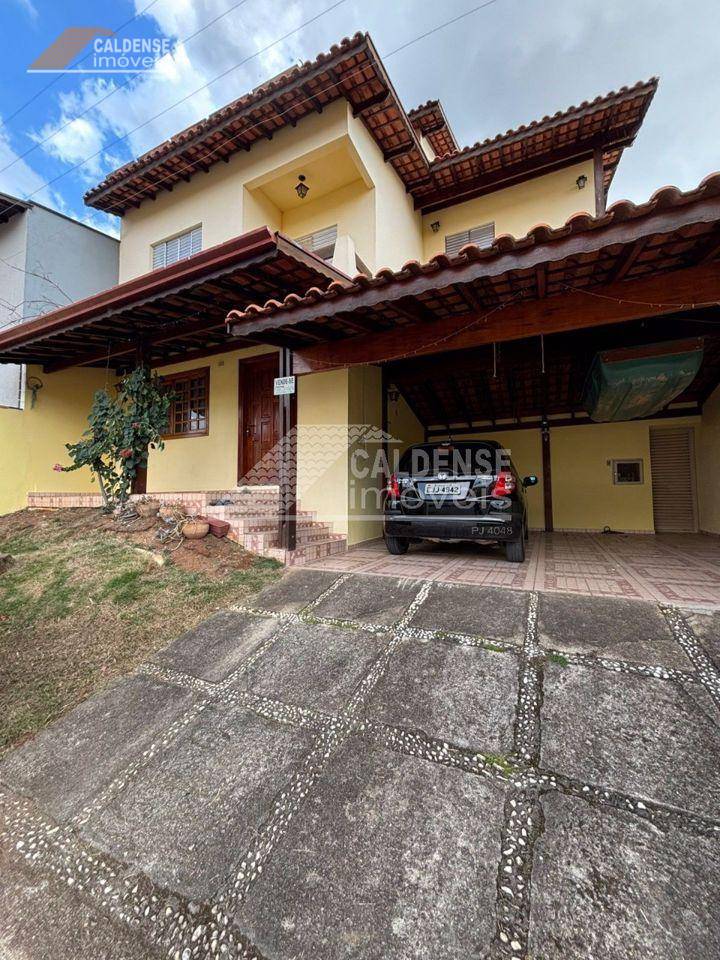 Casa, 4 quartos, 231 m² - Foto 1