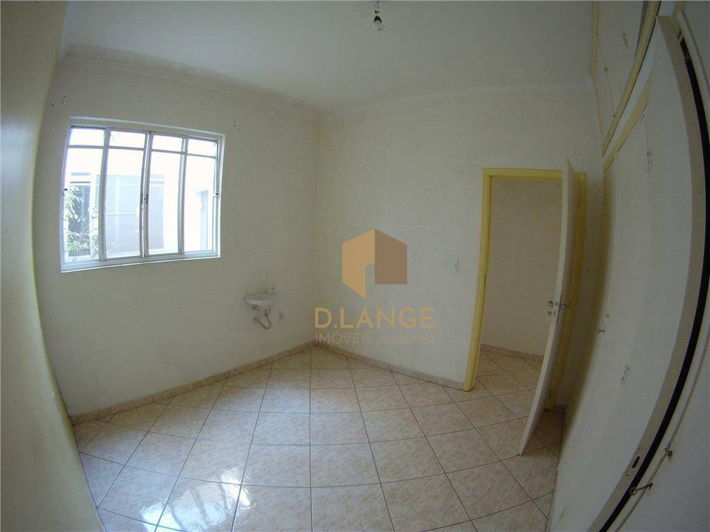 Casa à venda com 3 quartos, 240m² - Foto 7