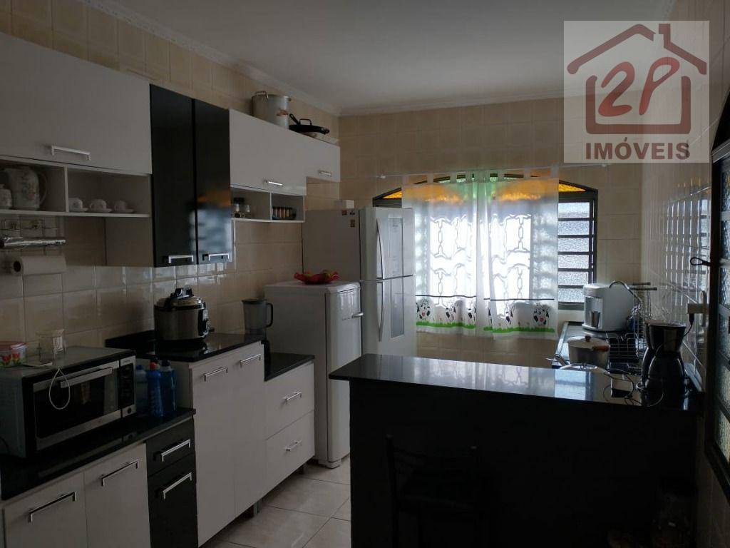 Casa à venda com 3 quartos, 250M2 - Foto 2