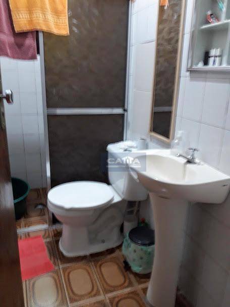 Sobrado à venda com 6 quartos, 220m² - Foto 29