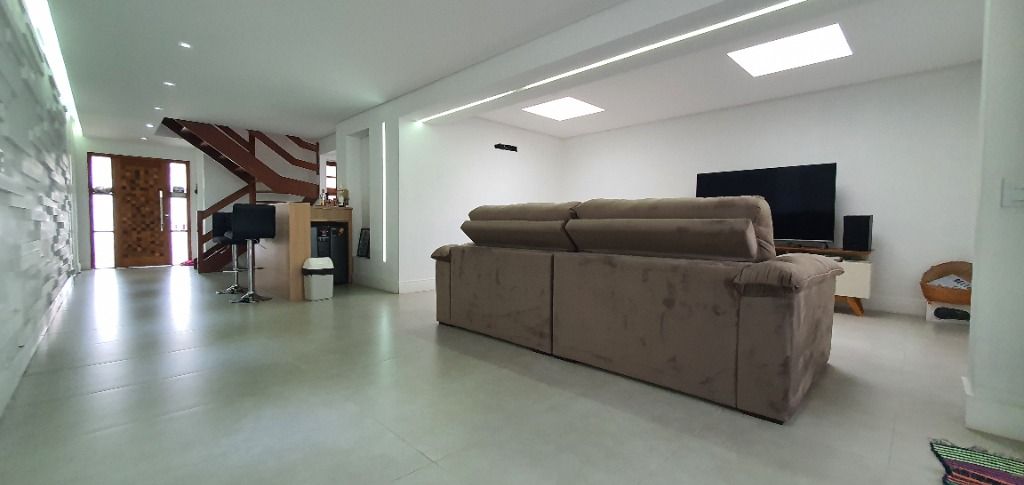 Casa de Condomínio à venda com 4 quartos, 310m² - Foto 19