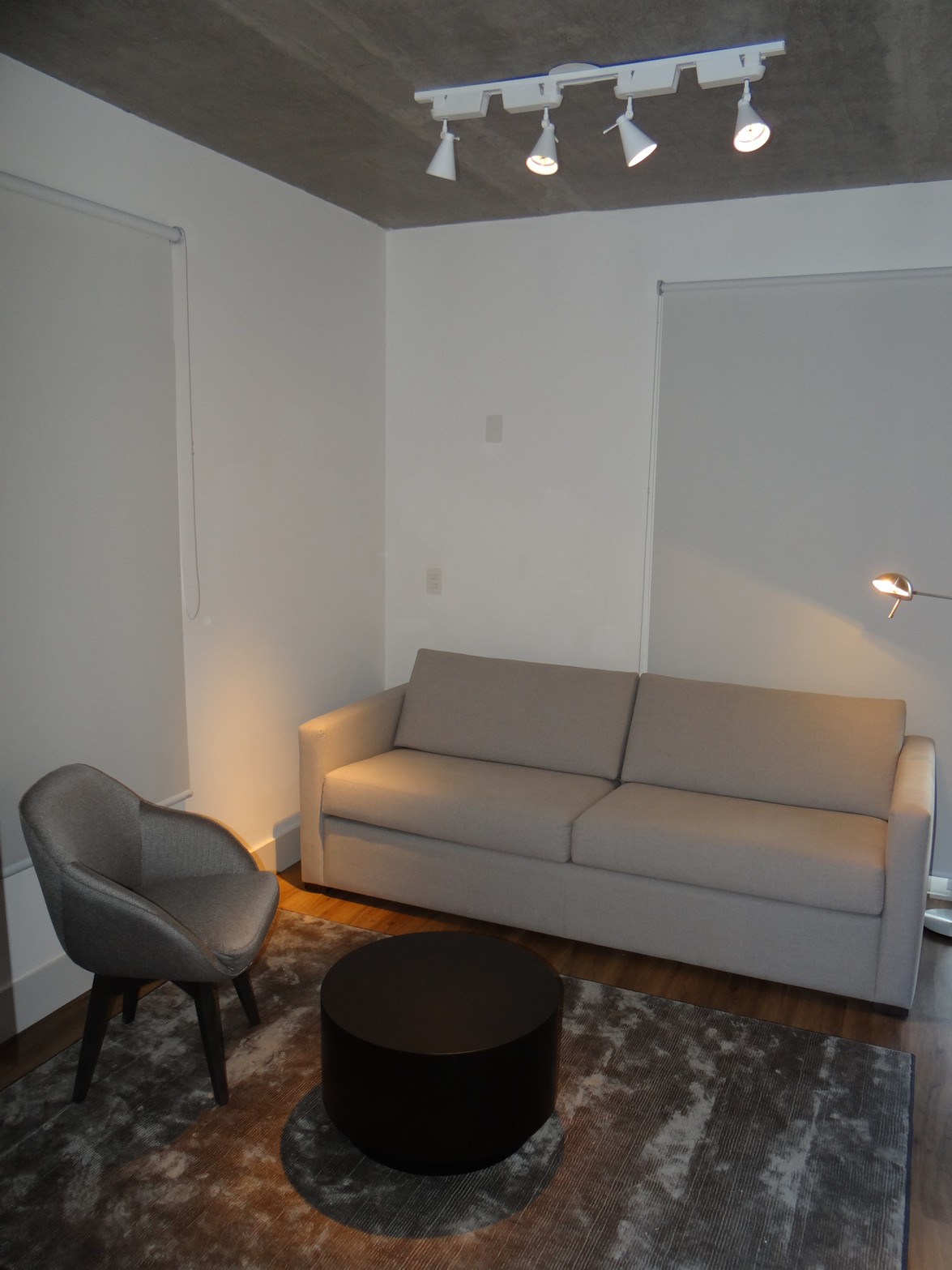 Apartamento à venda com 1 quarto, 61m² - Foto 11