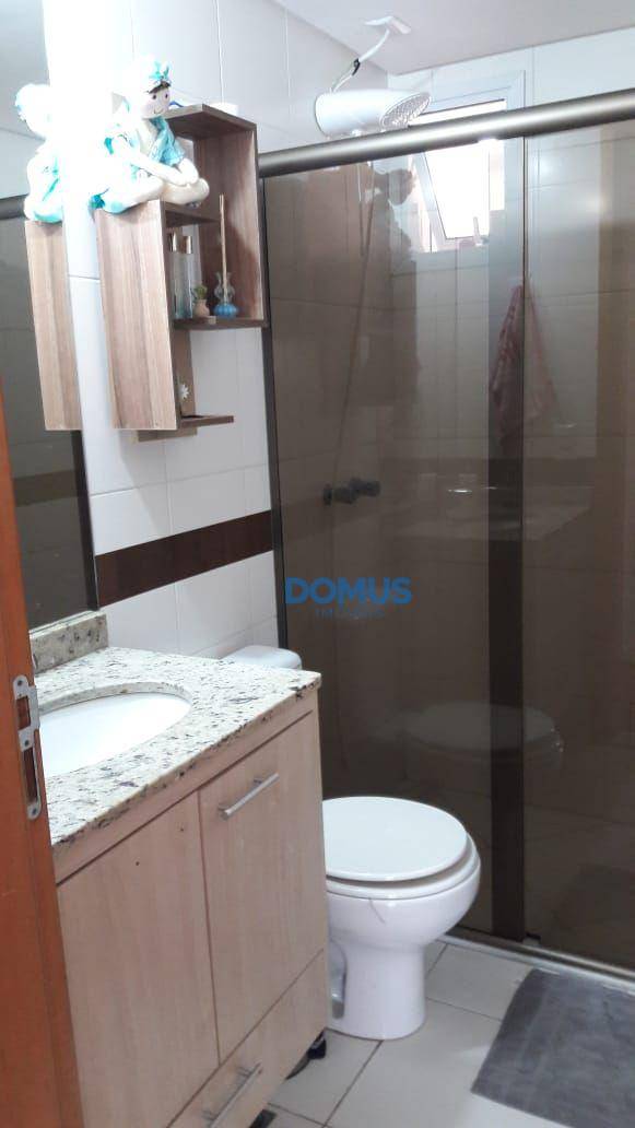 Apartamento à venda com 2 quartos, 77m² - Foto 10