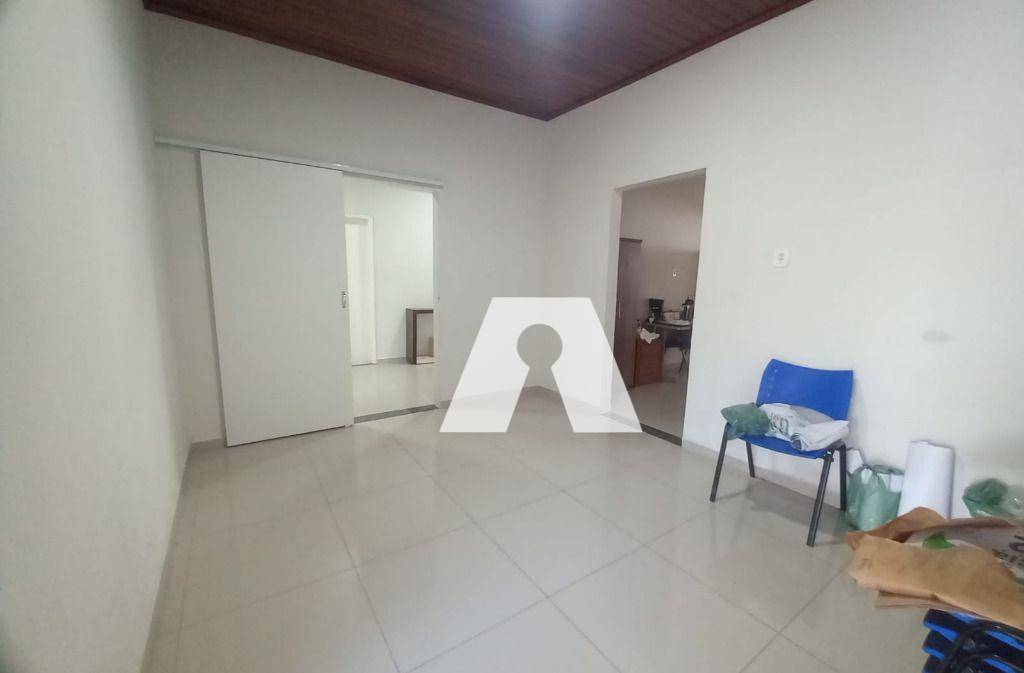 Casa para alugar com 3 quartos, 271m² - Foto 8