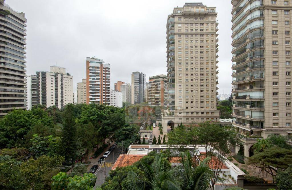 Apartamento à venda e aluguel com 4 quartos, 387m² - Foto 2